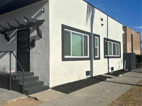 730 Atlantic Avenue , Long Beach, CA 90813