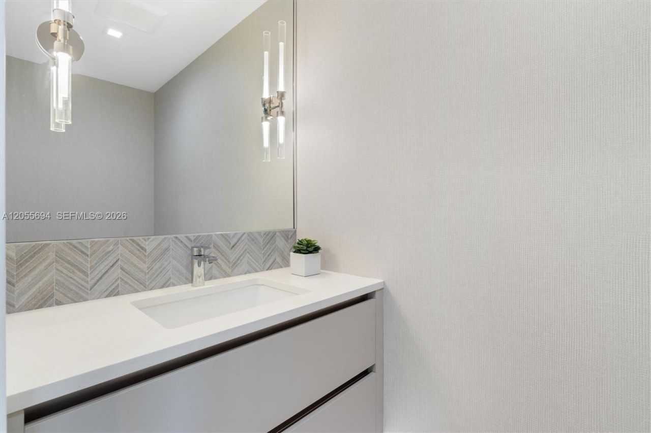 1418 NE 6th St , Fort Lauderdale, FL 33304 Photo