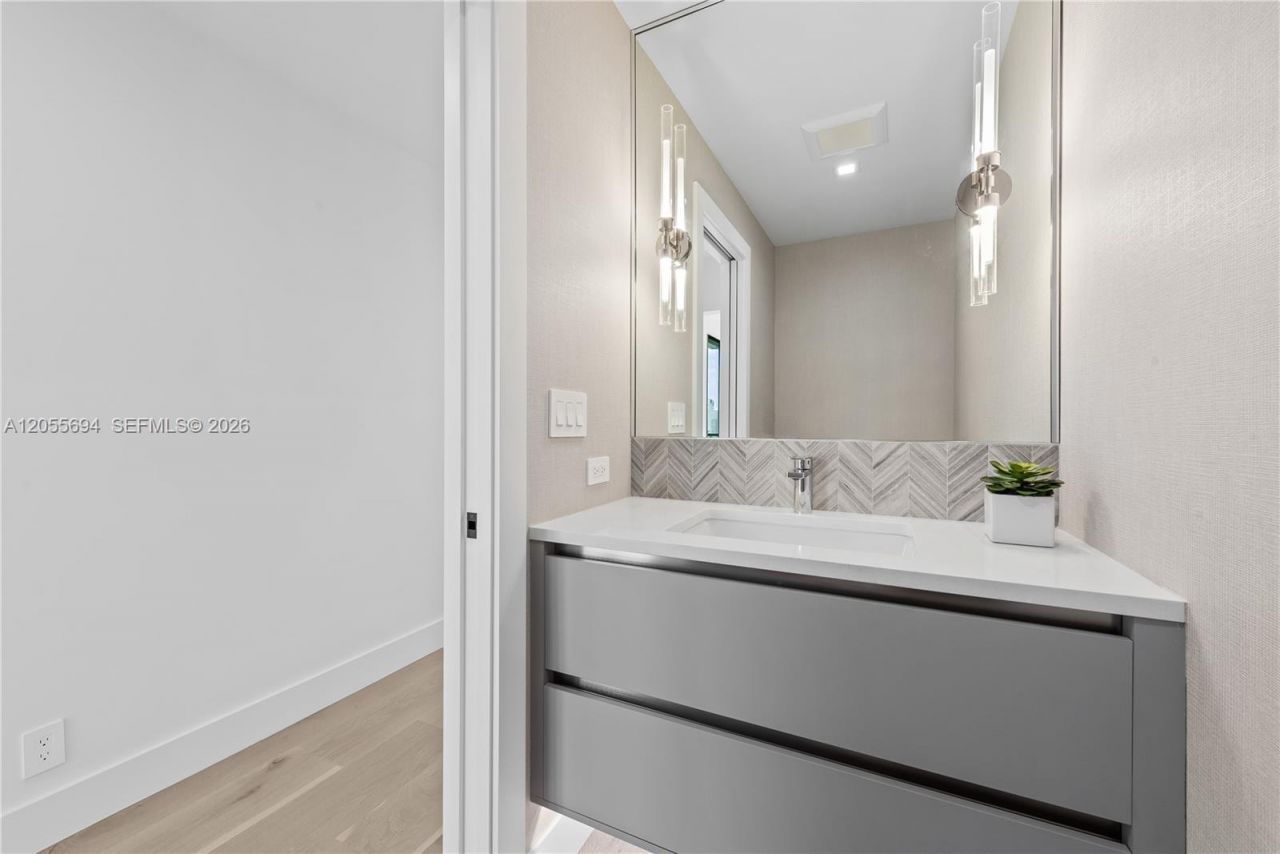 1418 NE 6th St, Fort Lauderdale, FL 33304 Photo