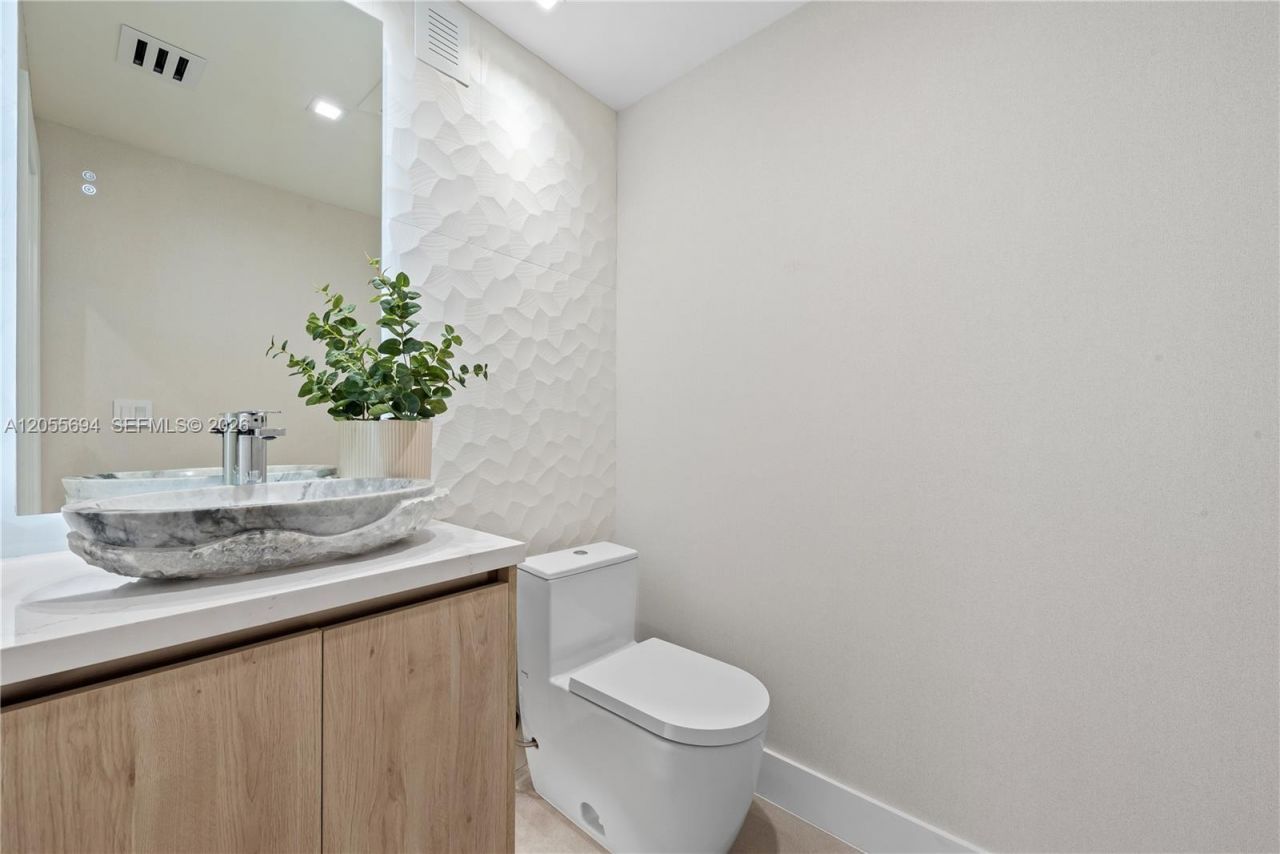 1418 NE 6th St, Fort Lauderdale, FL 33304 Photo