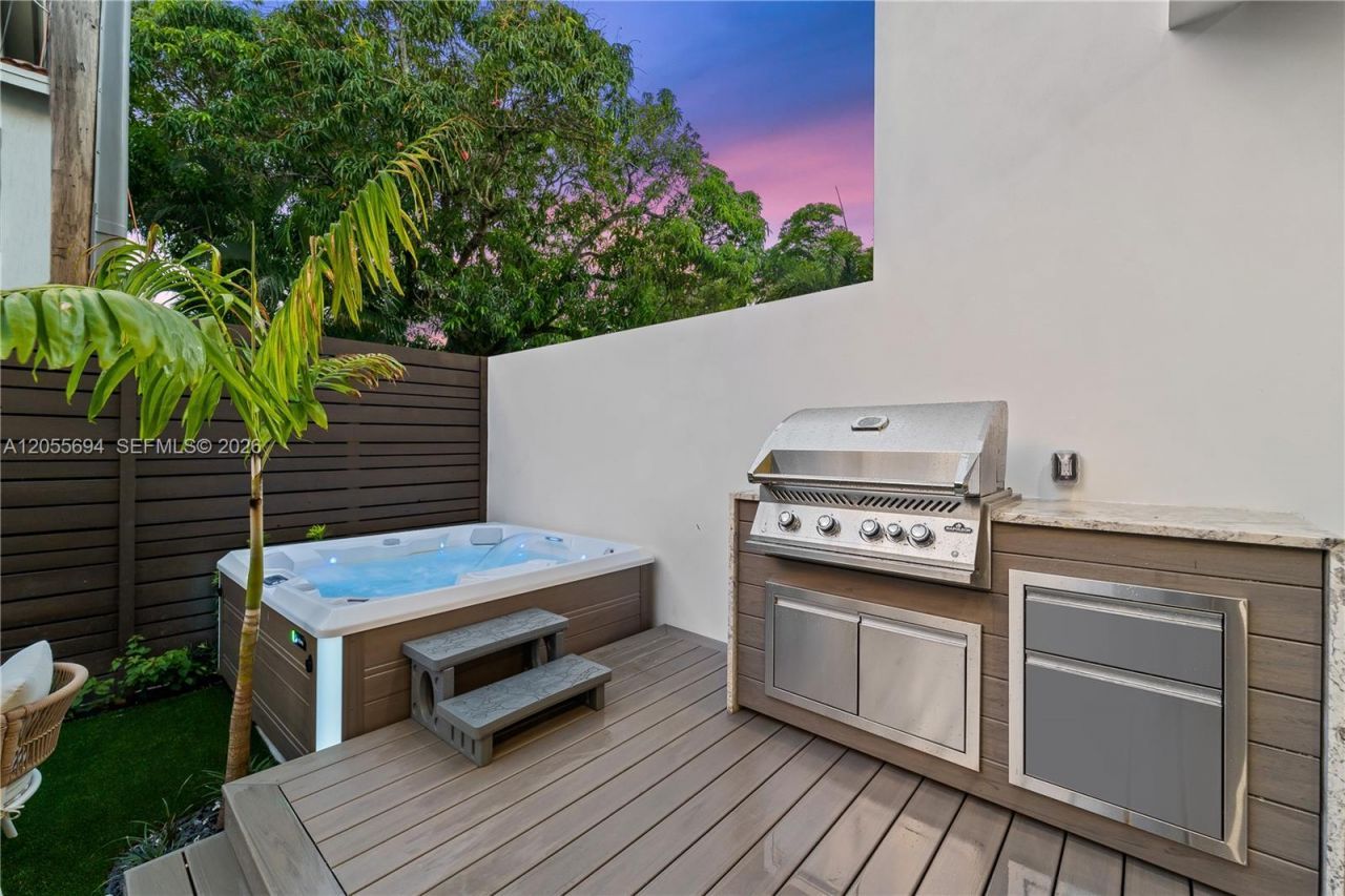 1418 NE 6th St, Fort Lauderdale, FL 33304 Photo