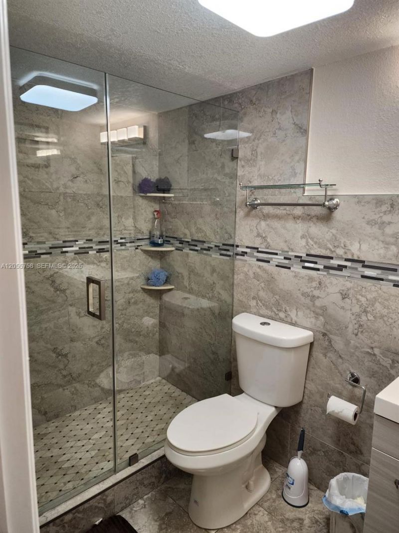 11130 N Lakeview Dr , Unit 1, Pembroke Pines, FL 33026 Photo