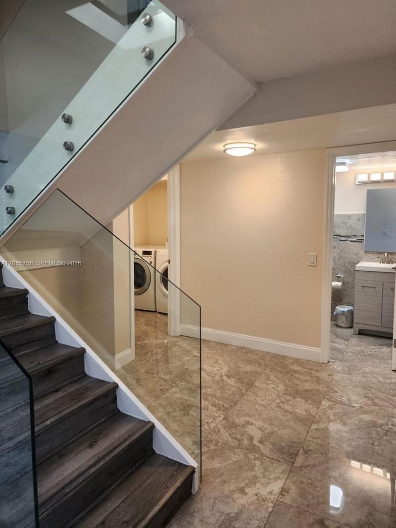 11130 N Lakeview Dr , Unit 1, Pembroke Pines, FL 33026 Photo