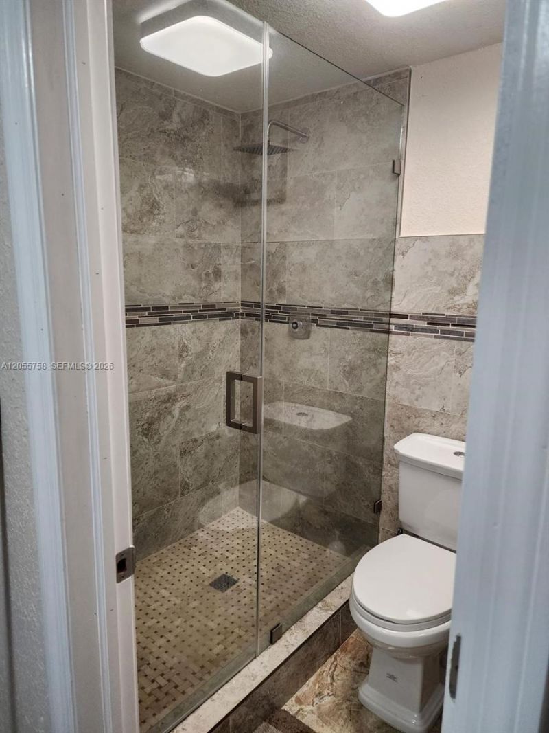 11130 N Lakeview Dr , Unit 1, Pembroke Pines, FL 33026 Photo