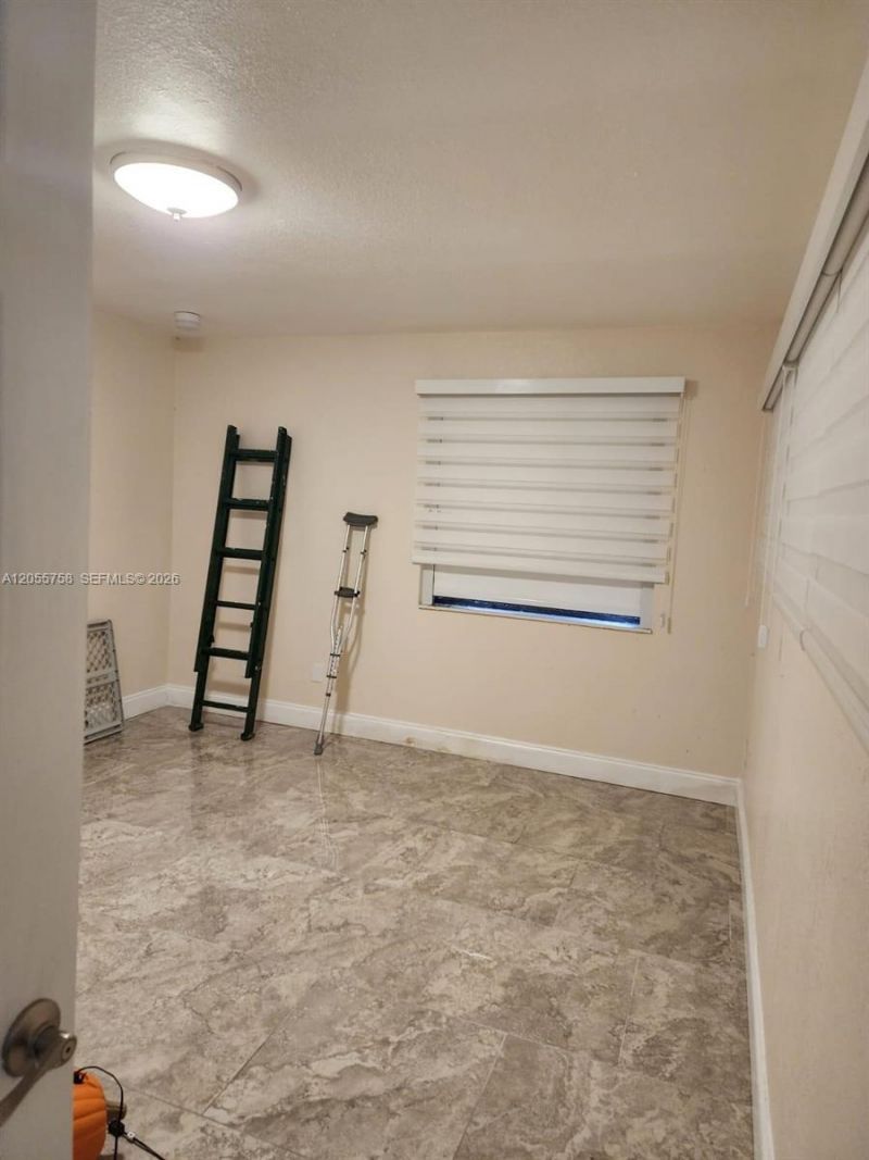 11130 N Lakeview Dr , Unit 1, Pembroke Pines, FL 33026 Photo