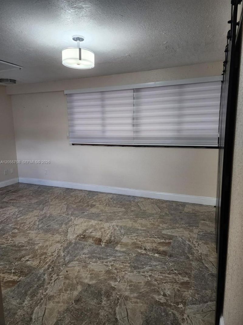 11130 N Lakeview Dr , Unit 1, Pembroke Pines, FL 33026 Photo