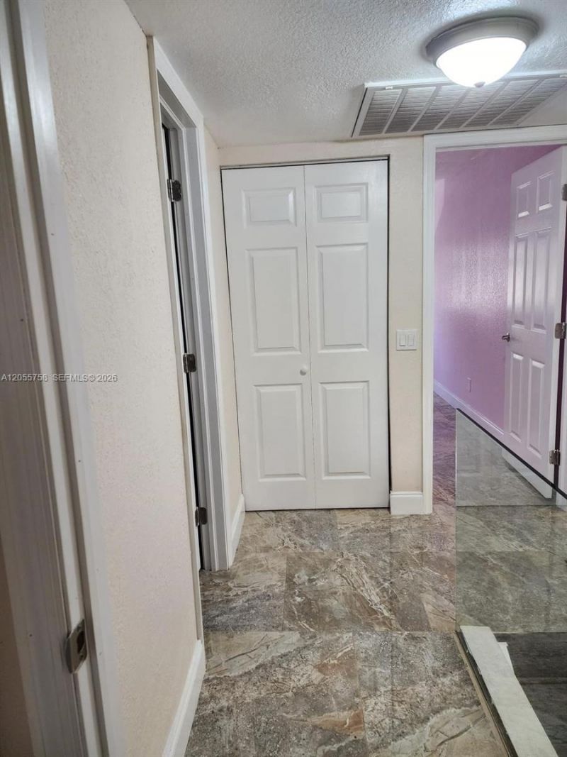 11130 N Lakeview Dr , Unit 1, Pembroke Pines, FL 33026 Photo