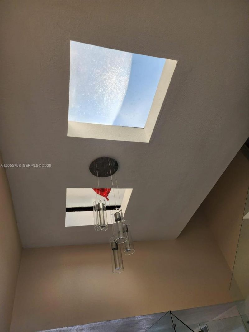 11130 N Lakeview Dr , Unit 1, Pembroke Pines, FL 33026 Photo