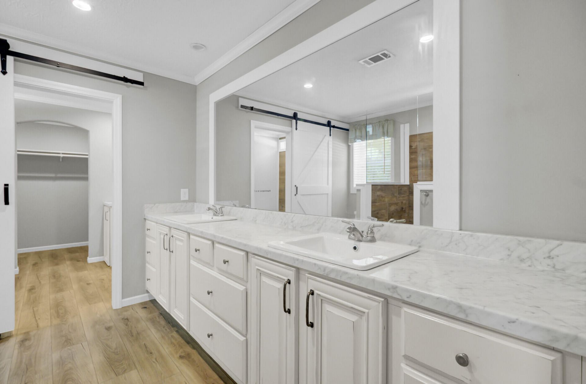 104 Autumn Lane Photo 23