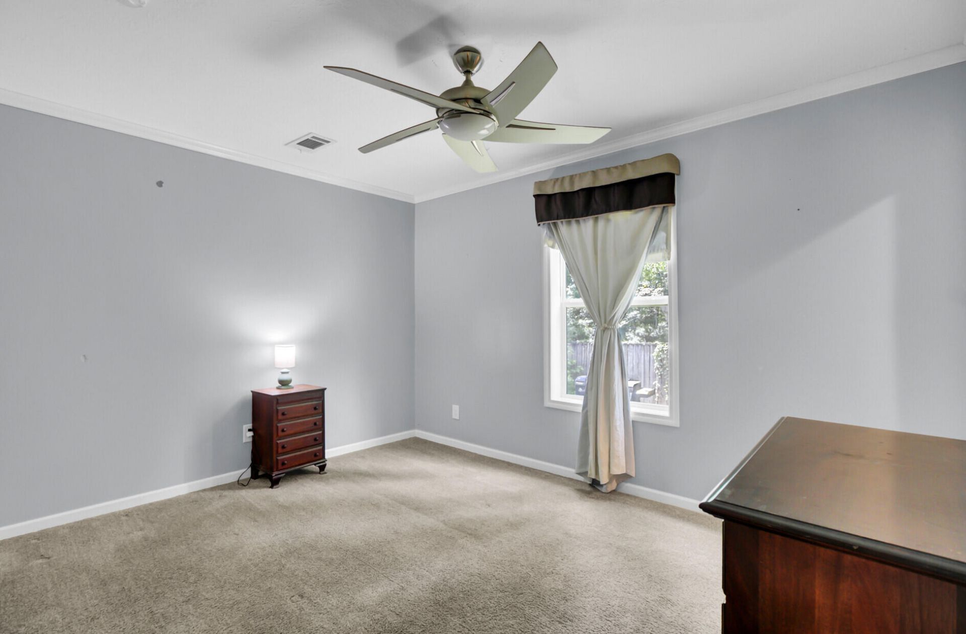 104 Autumn Lane Photo 32
