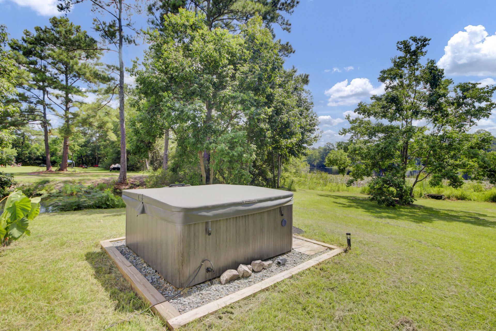 104 Autumn Lane Photo 36