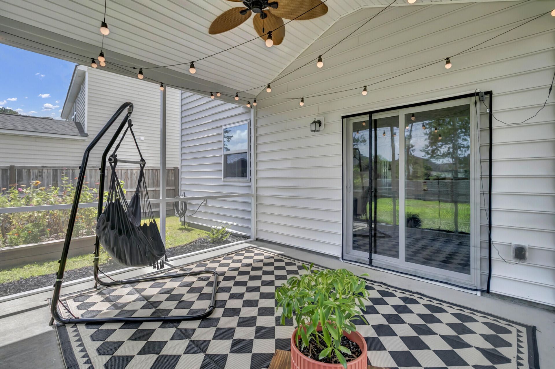 513 Yellow Leaf Lane Photo 39