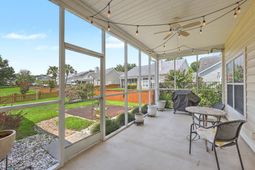 583 Ivy Circle photo 4