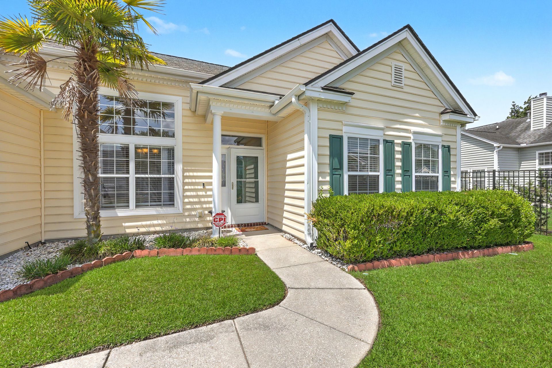 583 Ivy Circle Photo 5