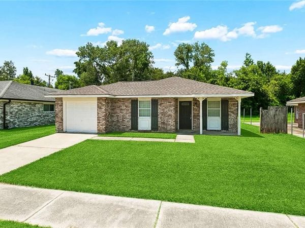 1960 REBECCA Lane , LaPlace, LA 70068