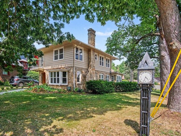 1154 E Chippewa Drive SE, Grand Rapids, MI 49506