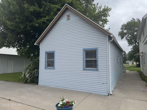 319 TOWNER Avenue , Larimore, ND 58251
