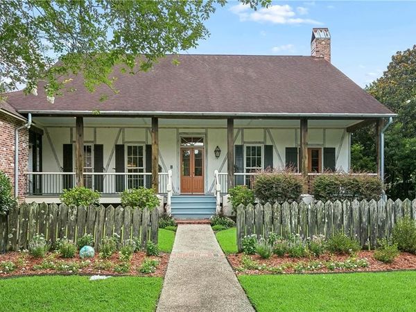 196 FOREST OAKS Drive , New Orleans, LA 70131