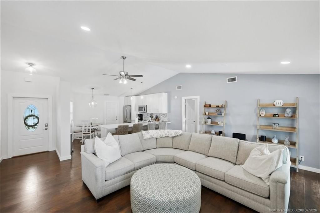 6703 SE Raintree Avenue, Stuart, FL 34997 Photo