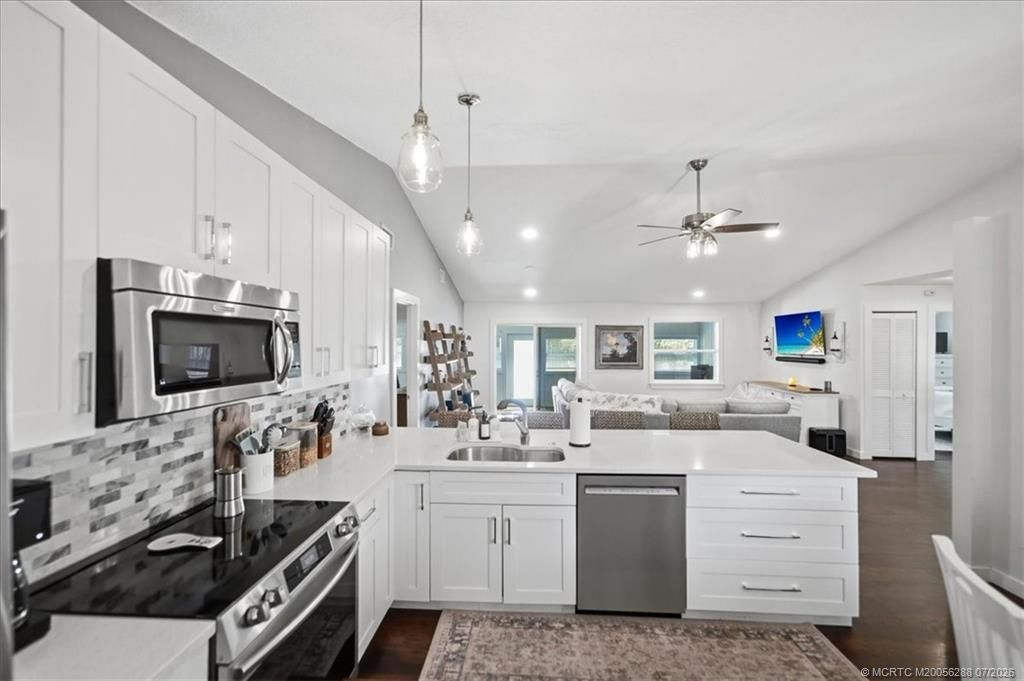 6703 SE Raintree Avenue, Stuart, FL 34997 Photo