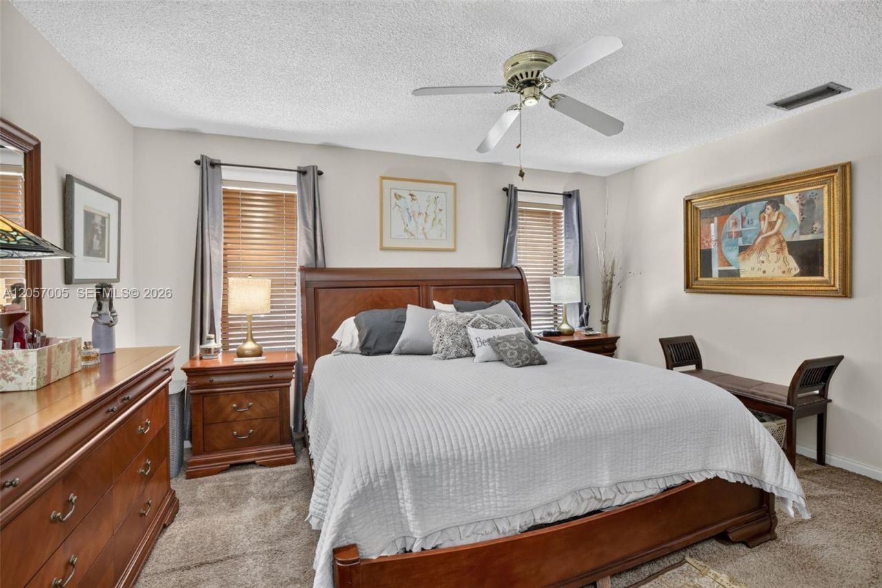 9050 Jacaranda Ln , Unit 3, Plantation, FL 33324 Photo