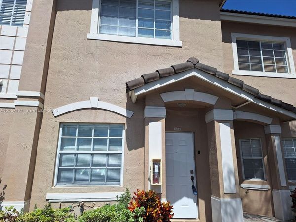 5761 NW 115th Ct , Unit 102, Doral, FL 33178