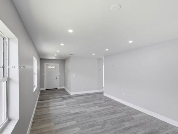 2288 W 4th Ct, Hialeah, FL 33010