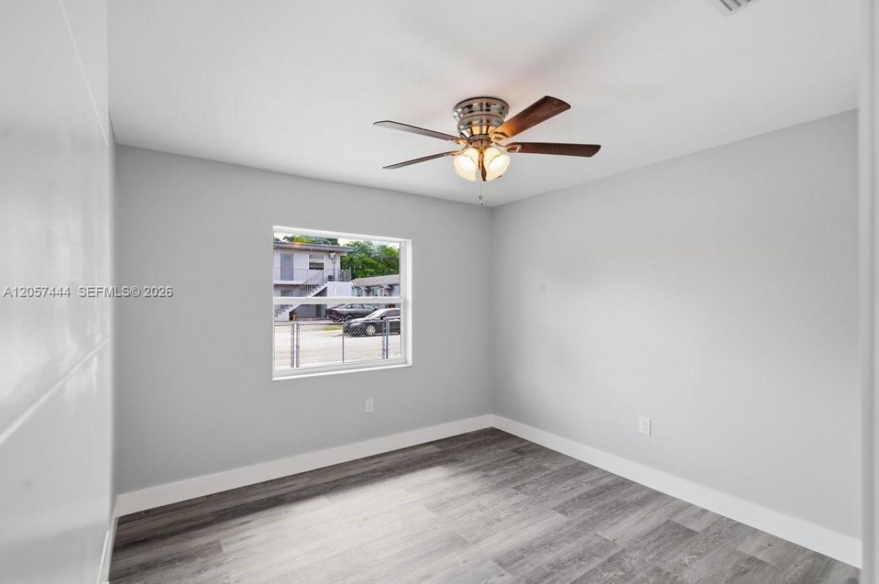 2288 W 4th Ct, Hialeah, FL 33010 Photo