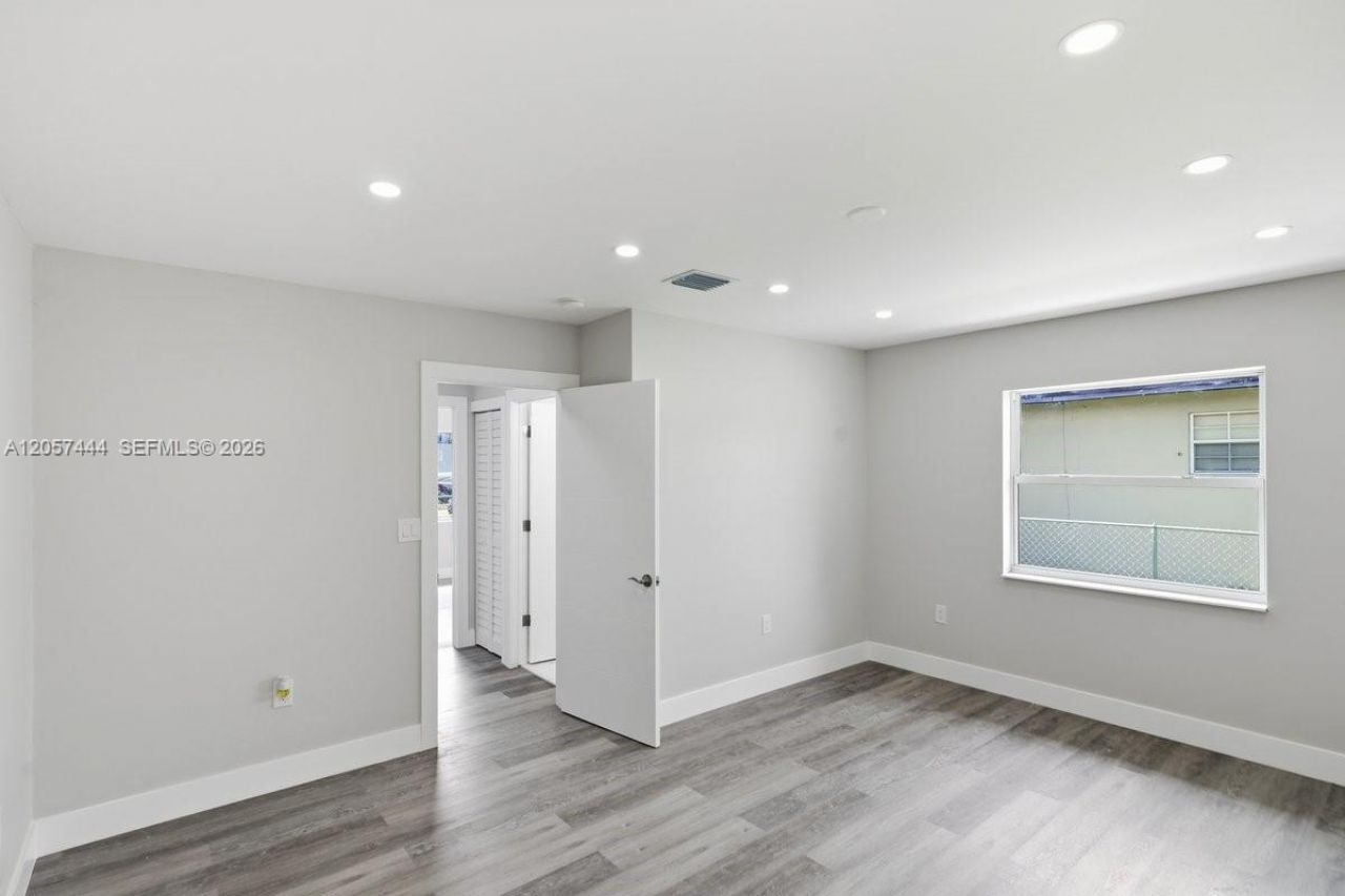 2288 W 4th Ct, Hialeah, FL 33010 Photo