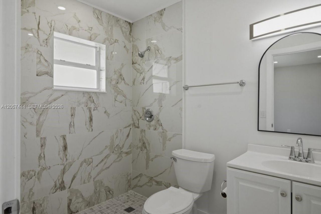 2288 W 4th Ct, Hialeah, FL 33010 Photo
