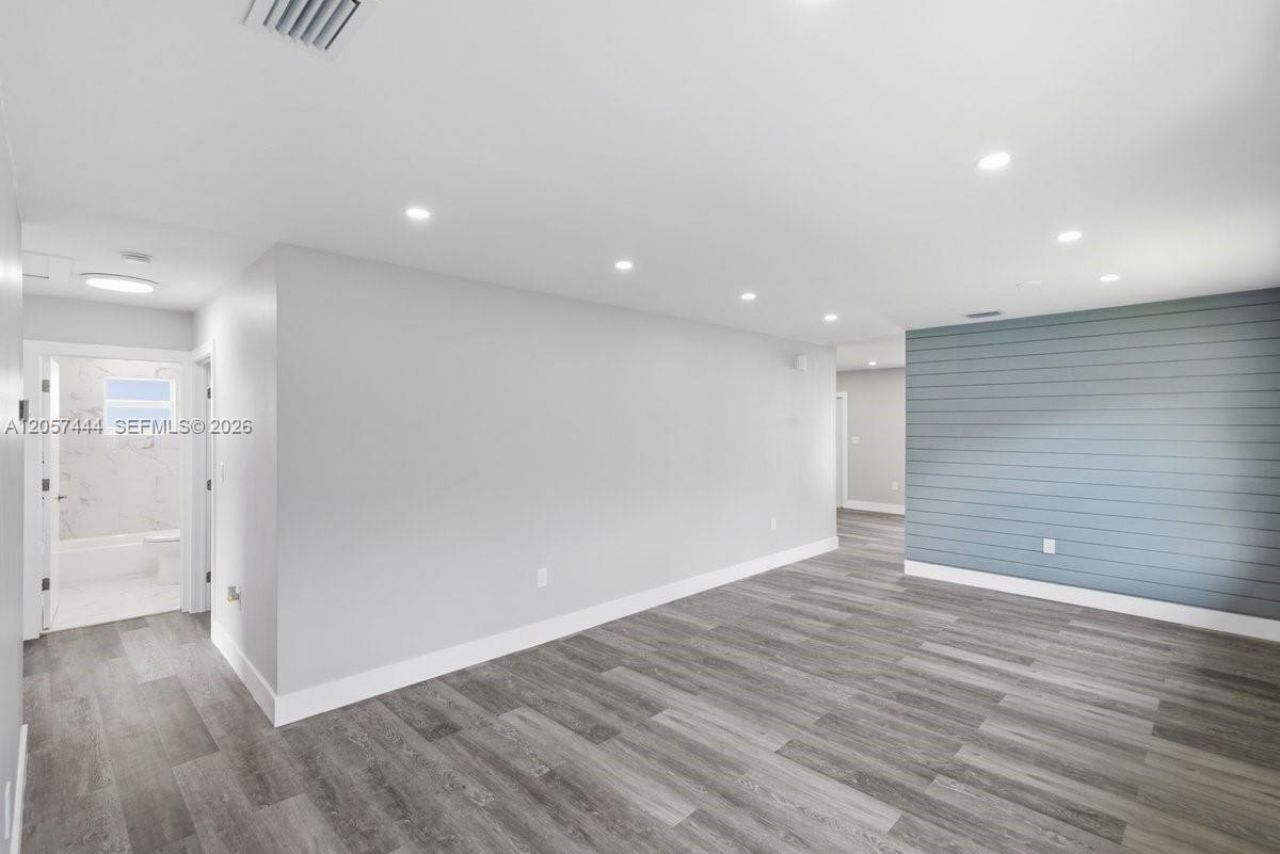 2288 W 4th Ct, Hialeah, FL 33010 Photo