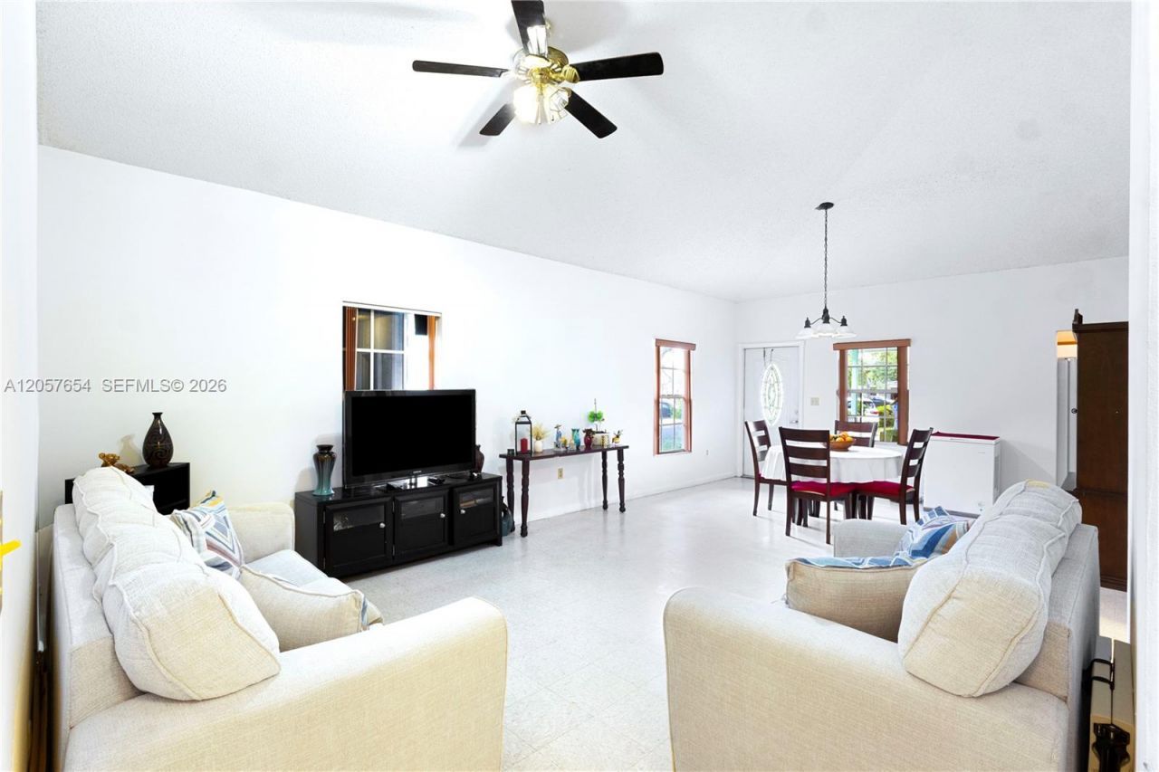 24443 SW 129th Pl, Homestead, FL 33032 Photo