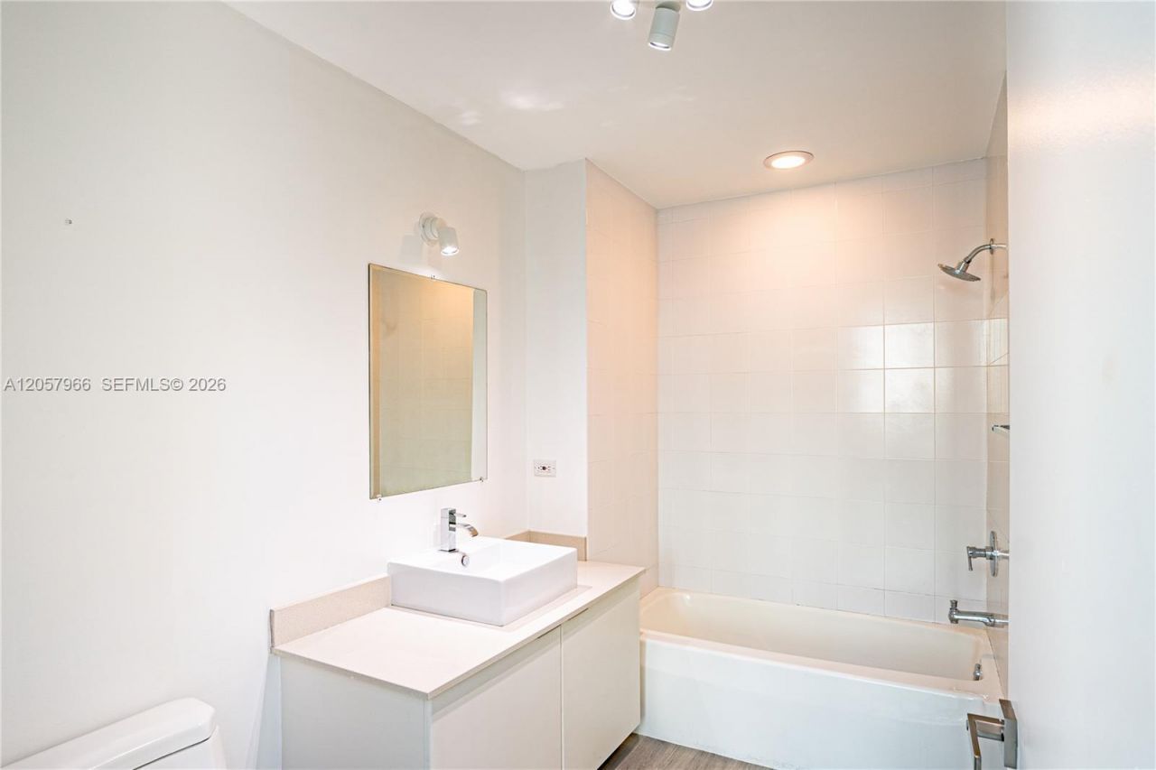 3301 NE 1st Ave , Unit M0501, Miami, FL 33137 Photo
