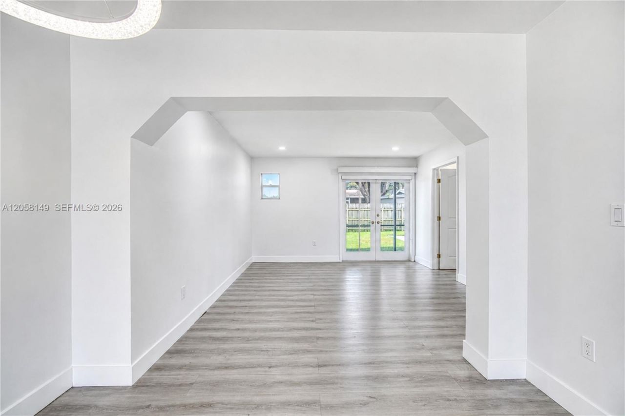 8720 NW 11th St, Pembroke Pines, FL 33024 Photo