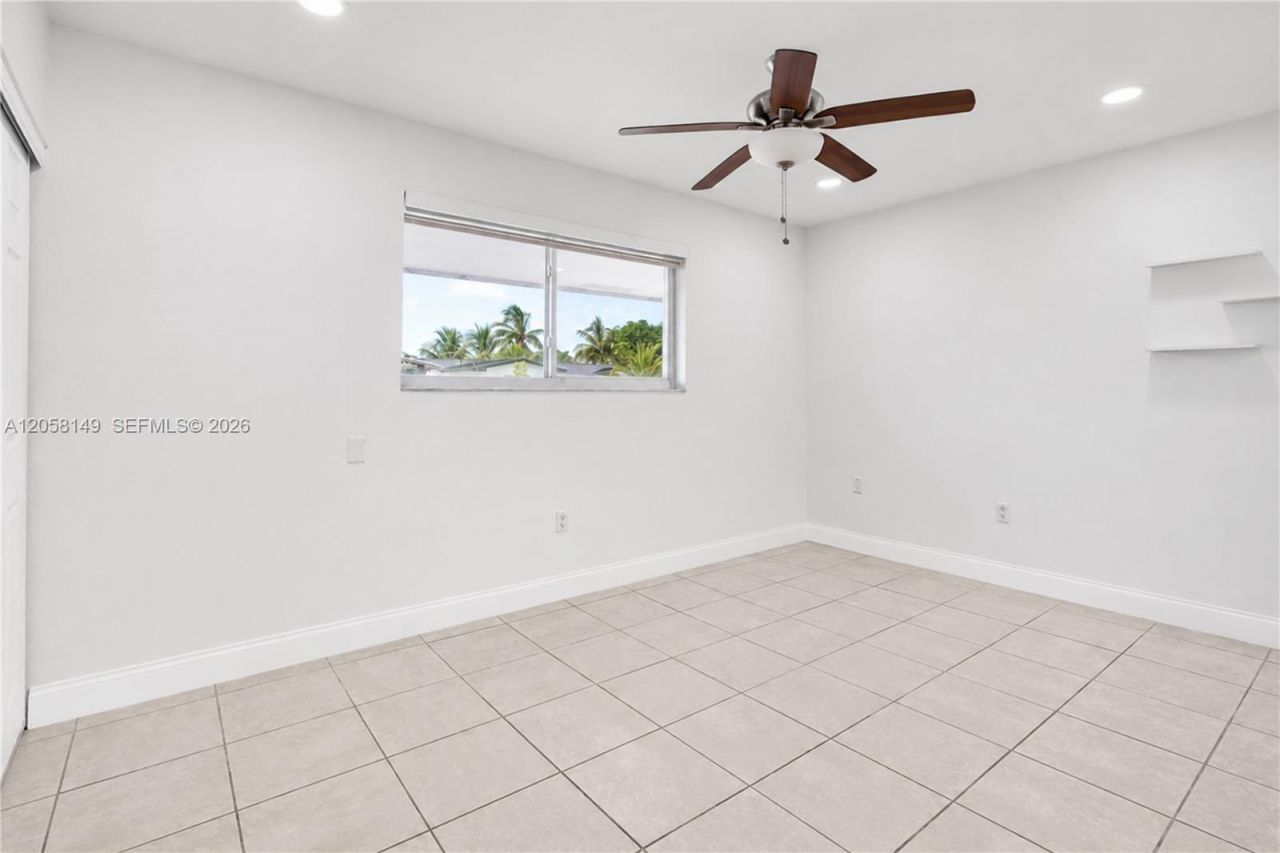 8720 NW 11th St, Pembroke Pines, FL 33024 Photo