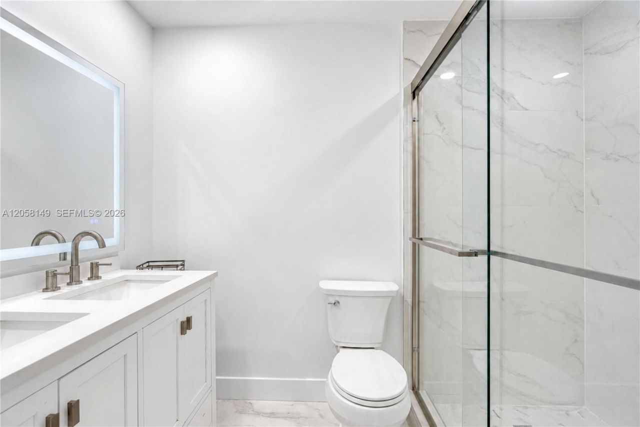 8720 NW 11th St, Pembroke Pines, FL 33024 Photo