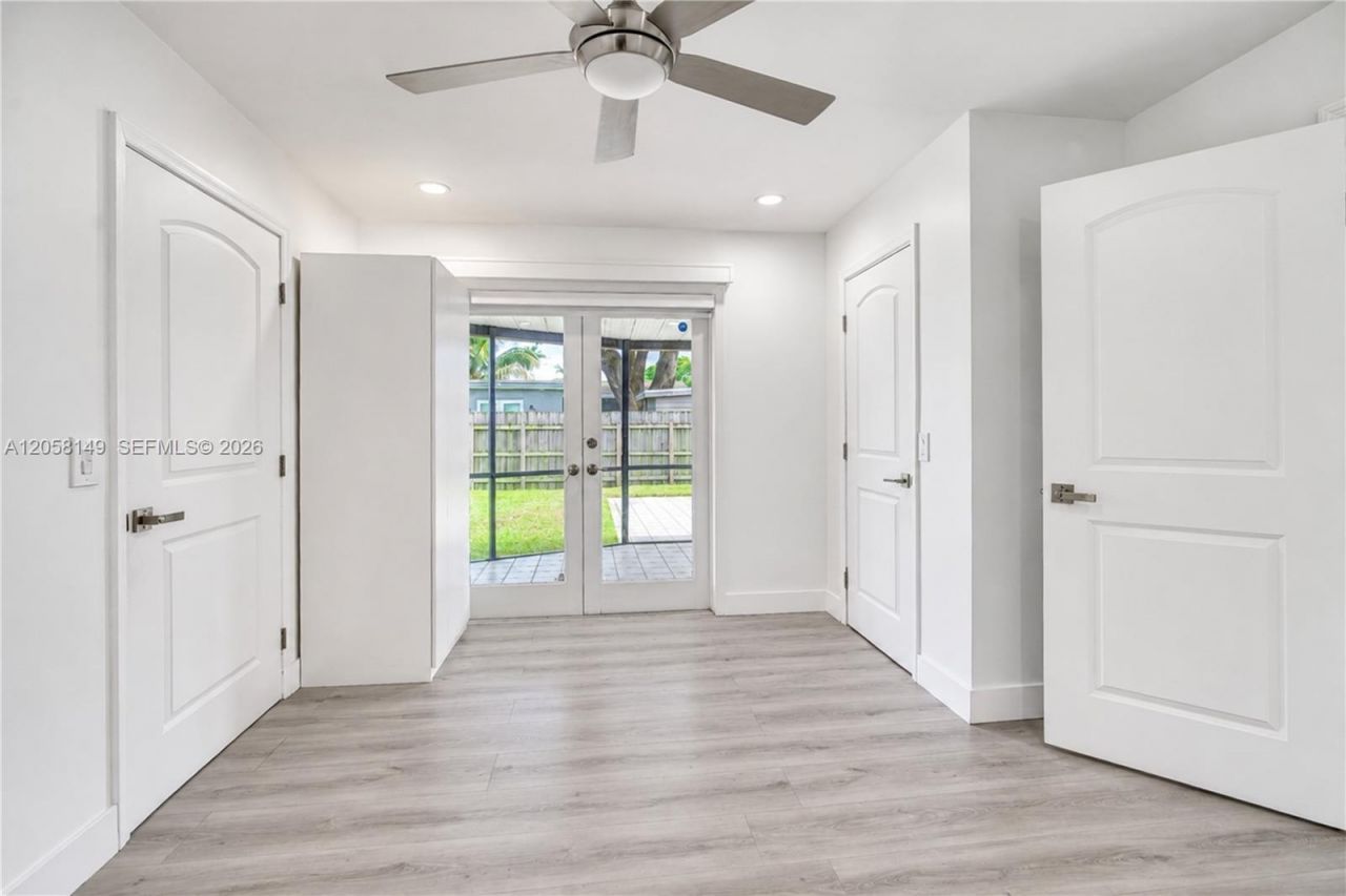 8720 NW 11th St, Pembroke Pines, FL 33024 Photo