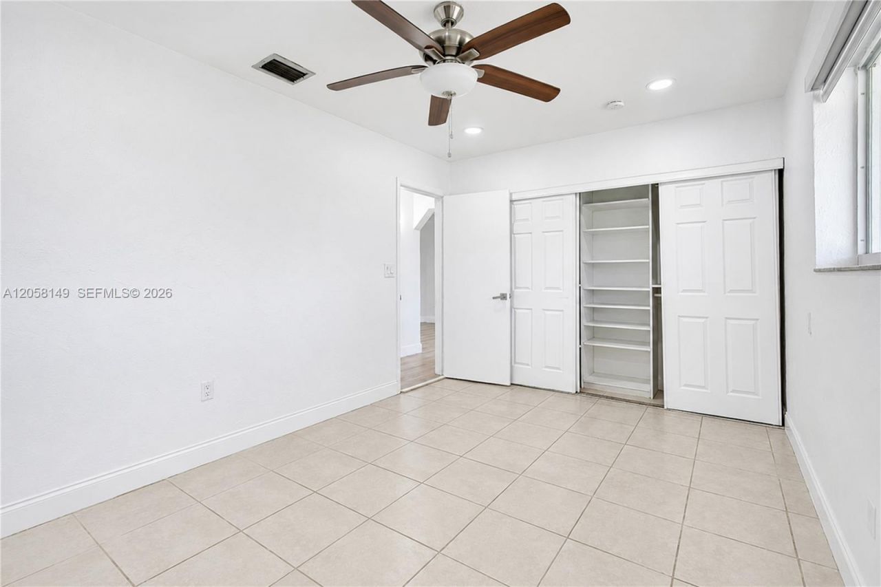8720 NW 11th St, Pembroke Pines, FL 33024 Photo