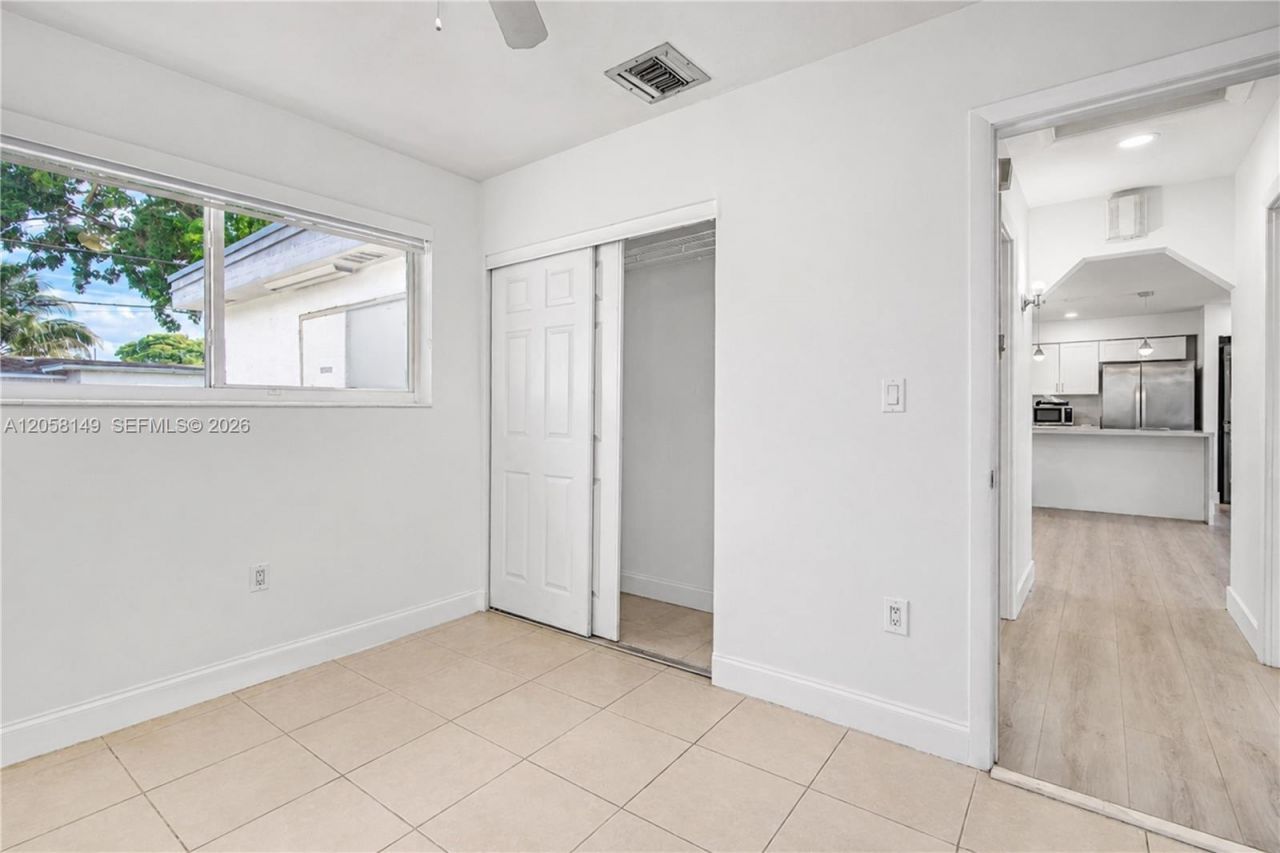 8720 NW 11th St, Pembroke Pines, FL 33024 Photo