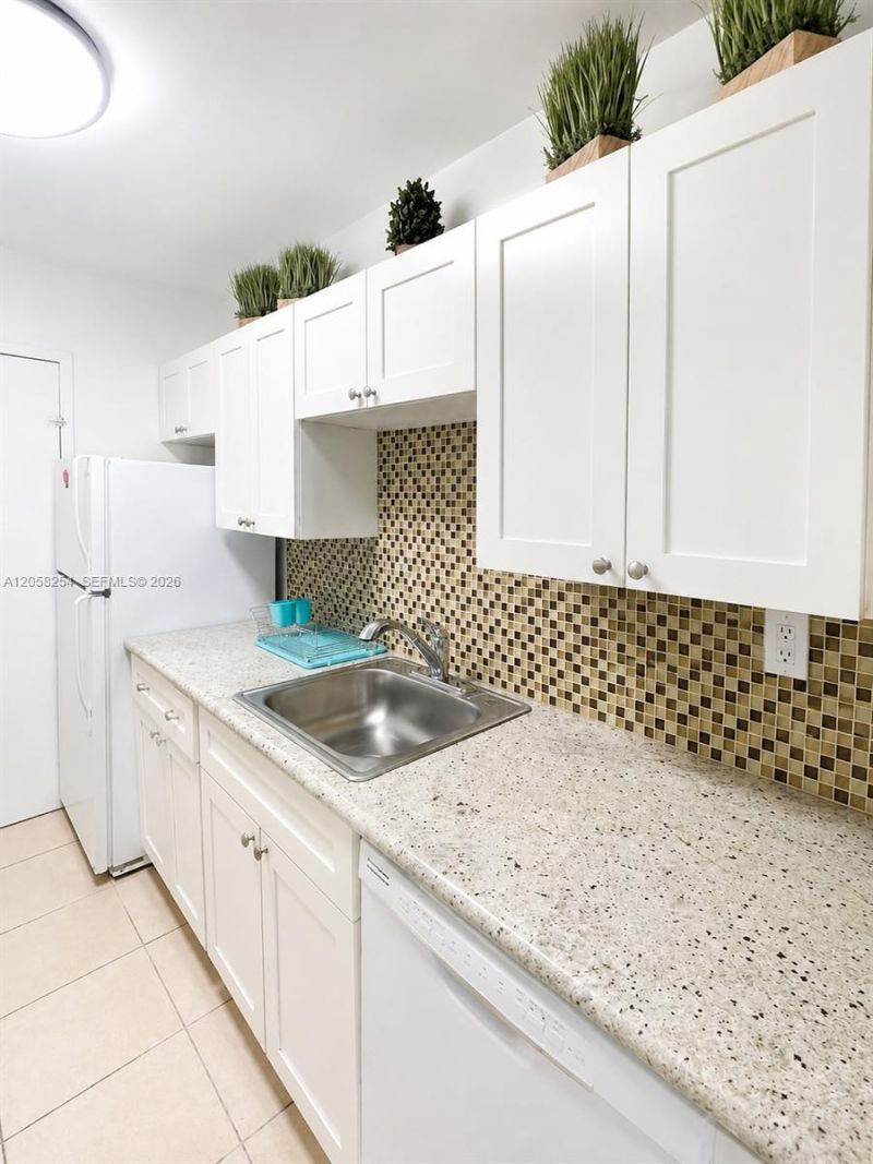 100 Lincoln Rd , Unit 602, Miami Beach, FL 33139 Photo