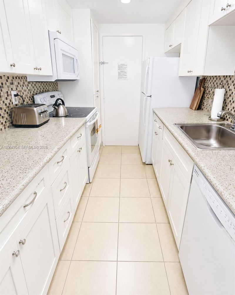 100 Lincoln Rd , Unit 602, Miami Beach, FL 33139 Photo
