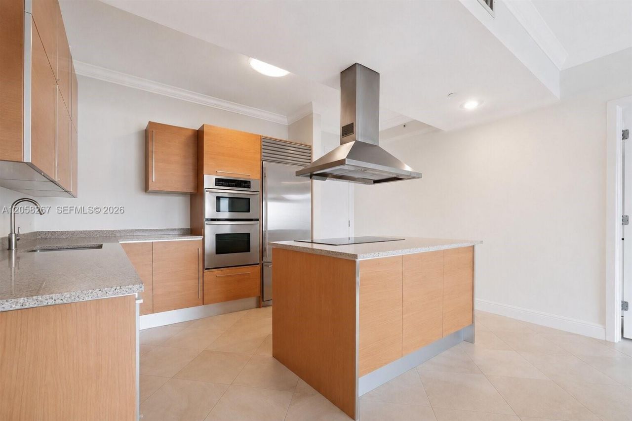 218 SE 14th St, Unit 1203, Miami, FL 33131 Photo