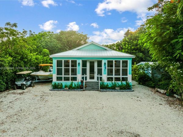 811 La Paloma Rd , Key Largo, FL 33037
