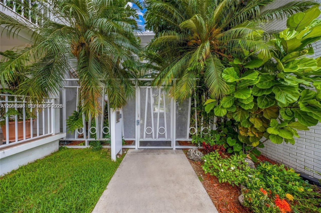 1631 NE 114th St , Unit 307, Miami, FL 33181 Photo