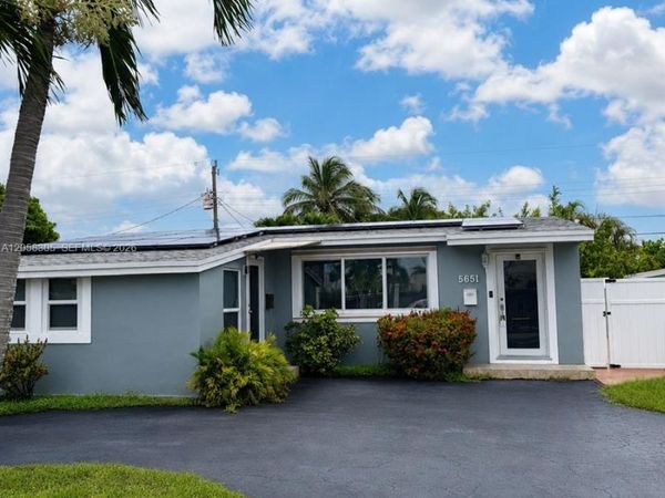 5651 NE 9th Ave , Oakland Park, FL 33334