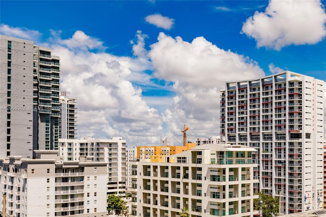 1111 SW 1 Av , Unit 1414-N, Miami, FL 33130 Photo