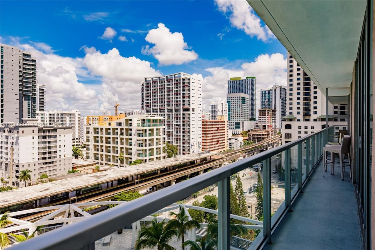 1111 SW 1 Av , Unit 1414-N, Miami, FL 33130 Photo
