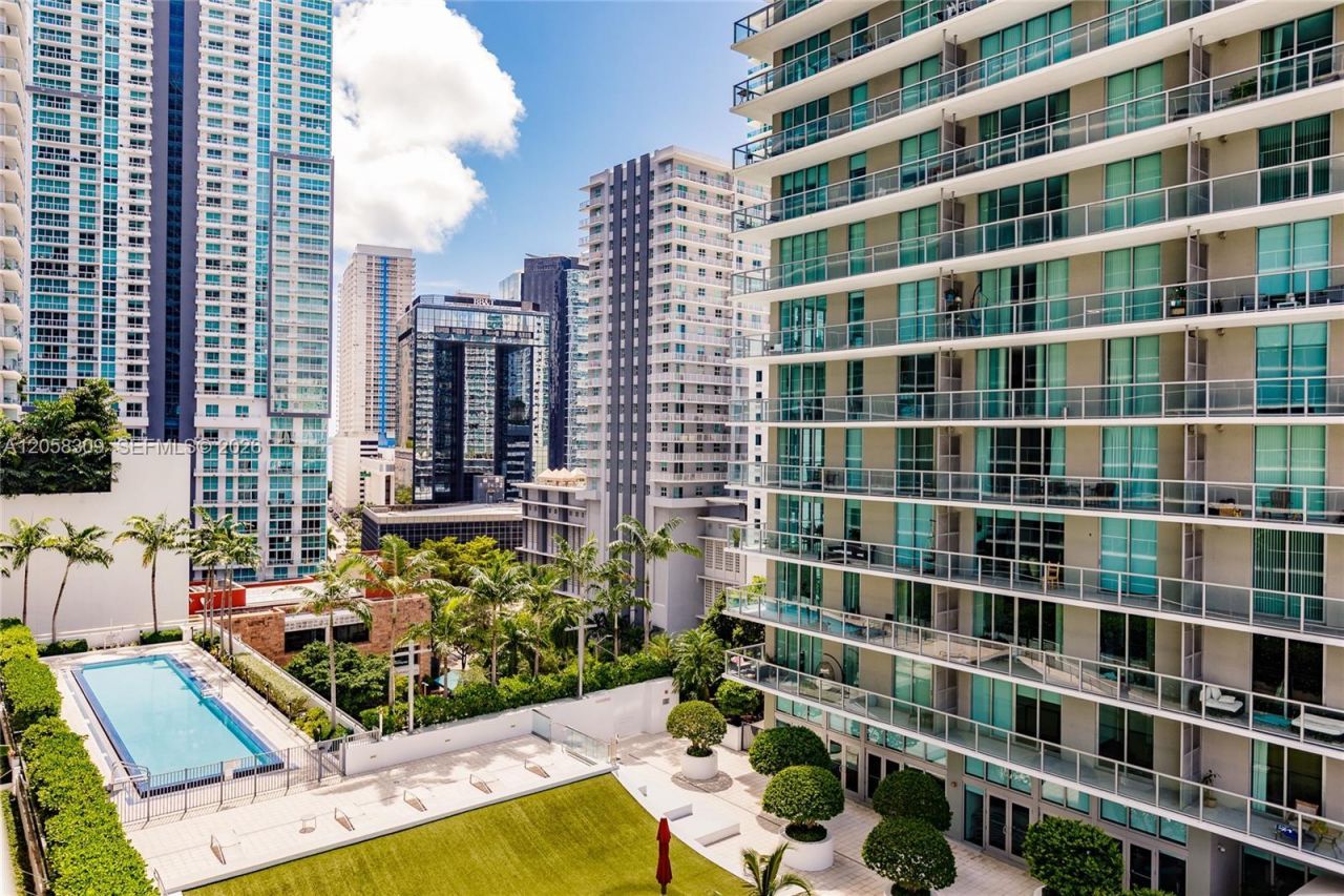 1111 SW 1 Av , Unit 1414-N, Miami, FL 33130 Photo