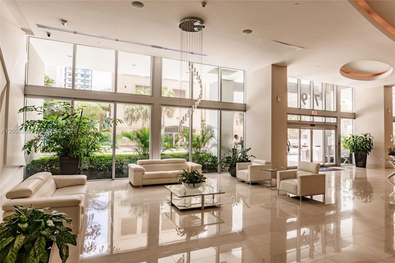 1111 SW 1 Av , Unit 1414-N, Miami, FL 33130 Photo