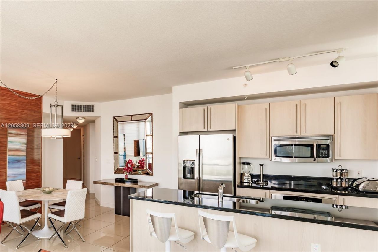 1111 SW 1 Av , Unit 1414-N, Miami, FL 33130 Photo